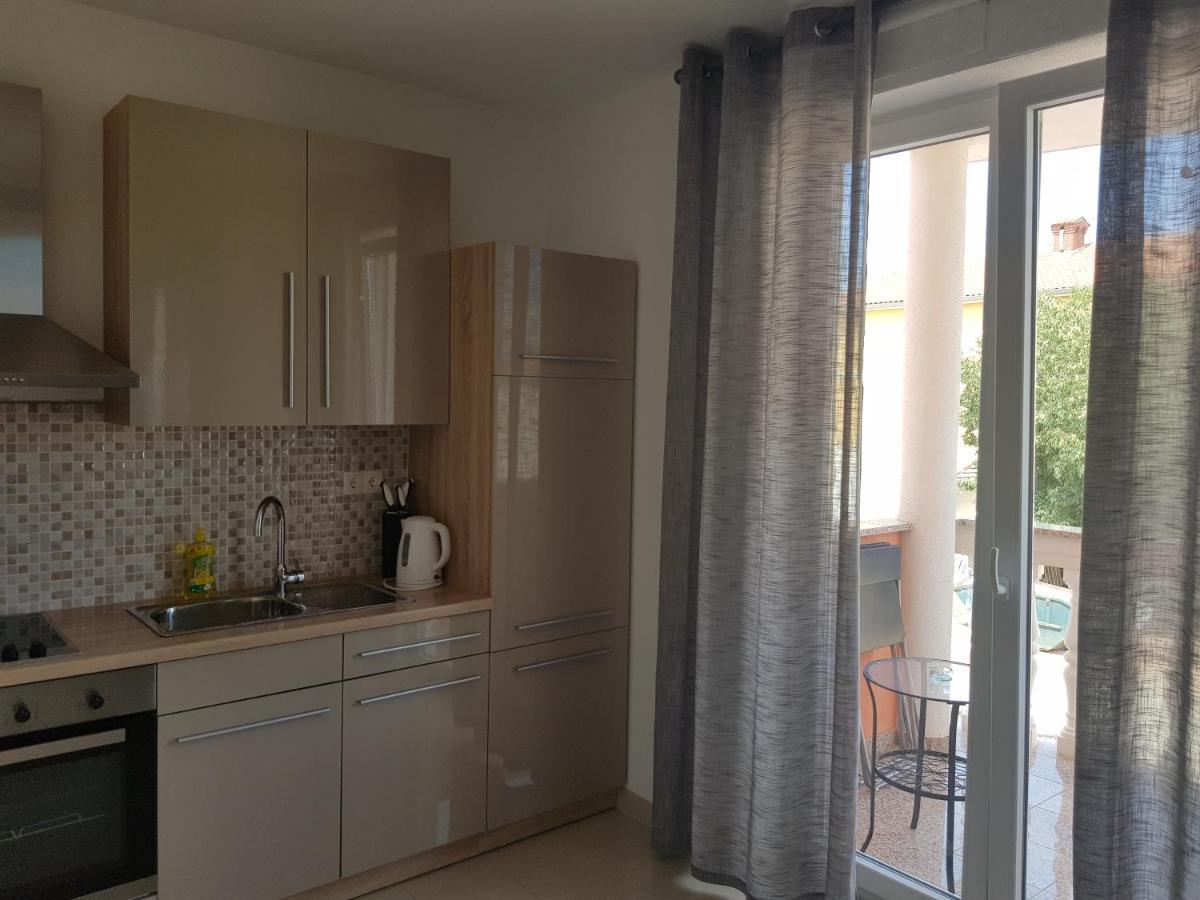 Apartmani Vrdoljak Malinska Eksteriør billede
